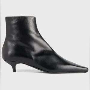Toteme Slim Ankle Leather Boots Kitten Heel
